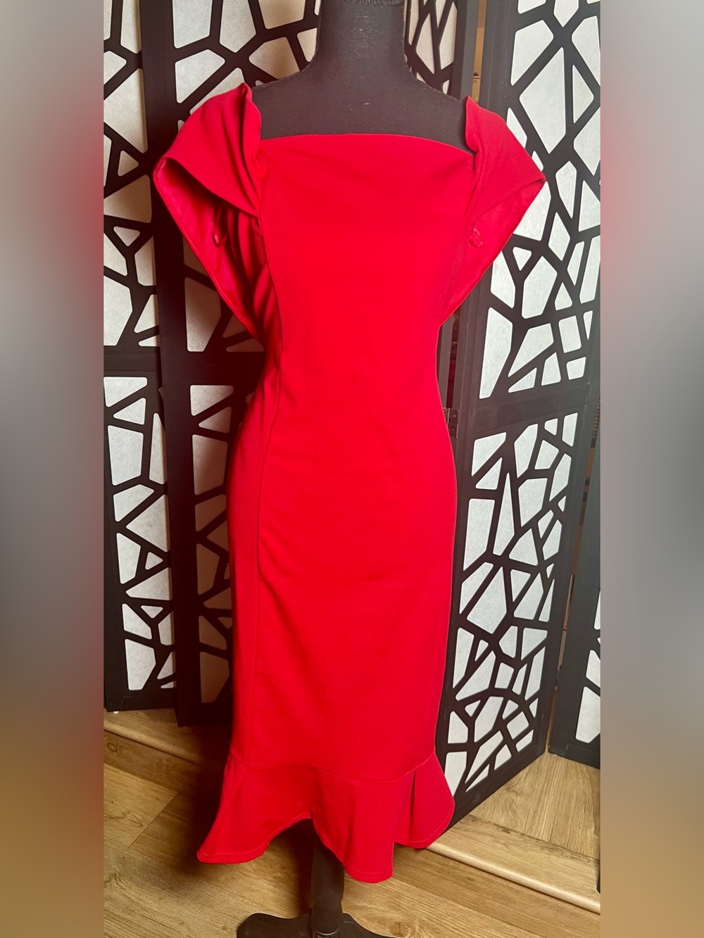 Quiz Off-Shoulder Red Midi Flare Dress size 12 EUC - Picture 2 of 7